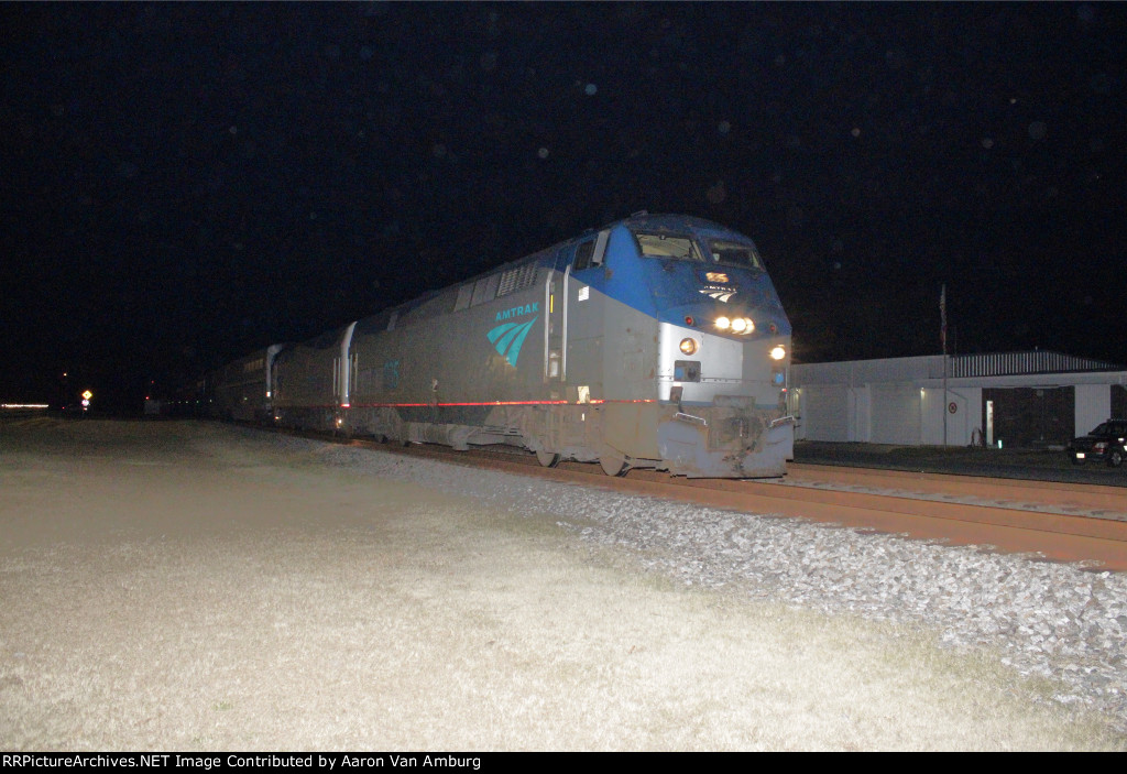 Amtrak 52